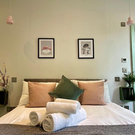 לונדון Cute 1-Bedroom Ground Apartment In Stoke Newington מראה חיצוני תמונה